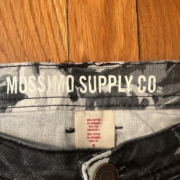 Mossimo black/white/grey floral jeans - Picture 2 of 5